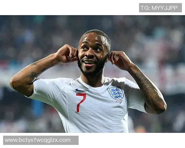 外国足球明星的辉煌与没落：从巅峰到低谷的背后故事与反思